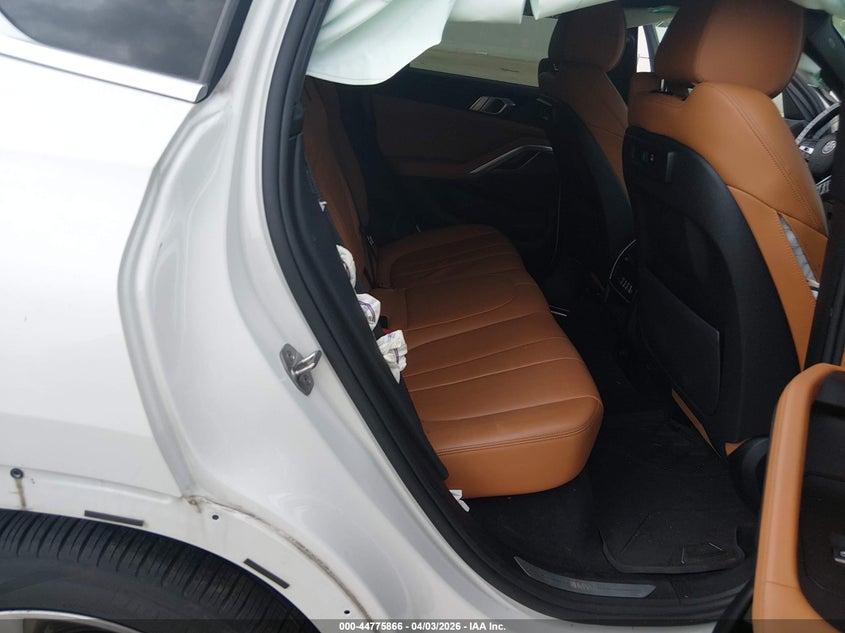 2022 BMW X6 xDrive40I VIN: 5UXCY6C02N9K81126 Lot: 44775866