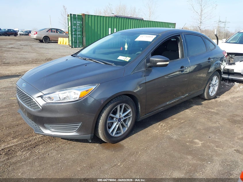 2015 Ford Focus Se 1FADP3F2XFL213672 photo 1