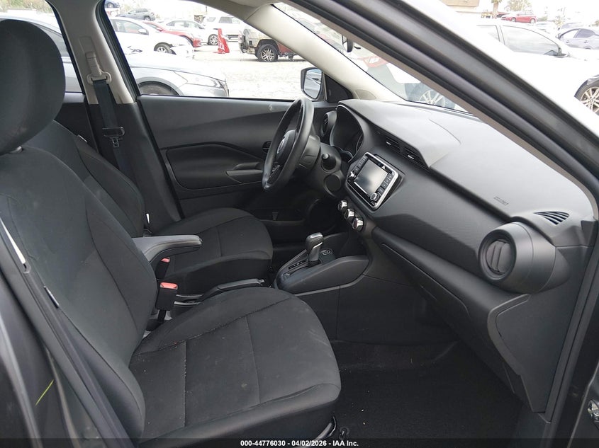 2025 Nissan Kicks Play S