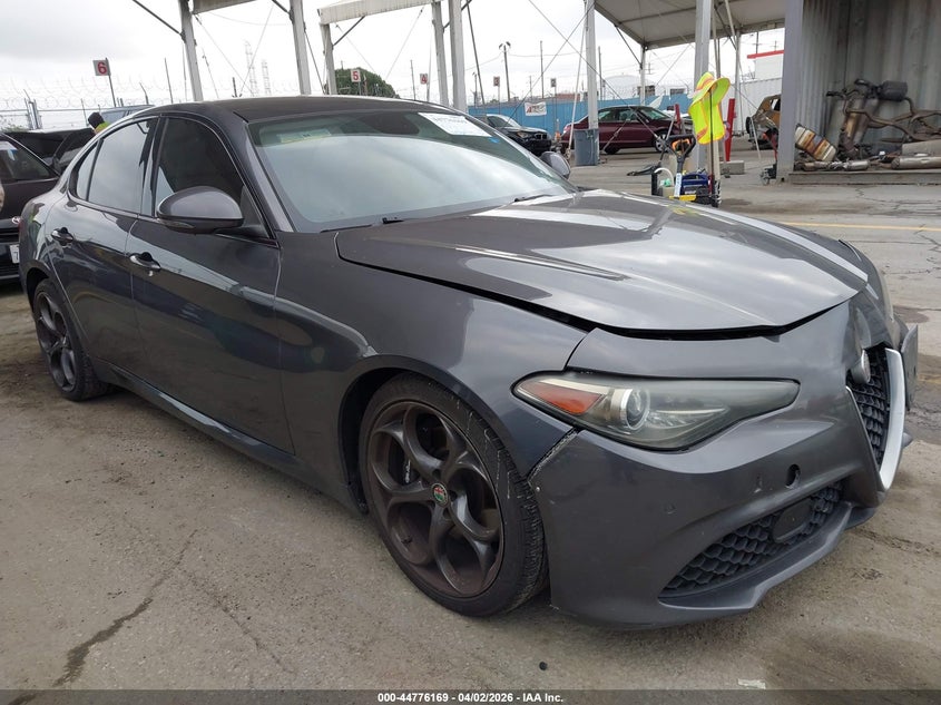 2017 ALFA ROMEO GIULIA TI RWD