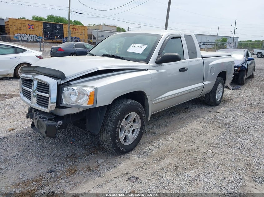 2005 Dodge Dakota Slt