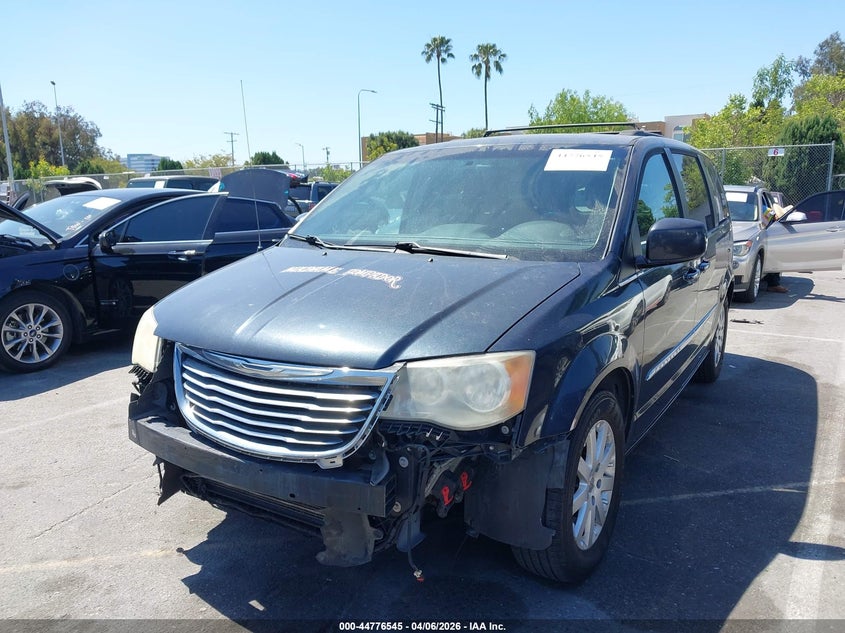 2014 Chrysler Town & Country Touring