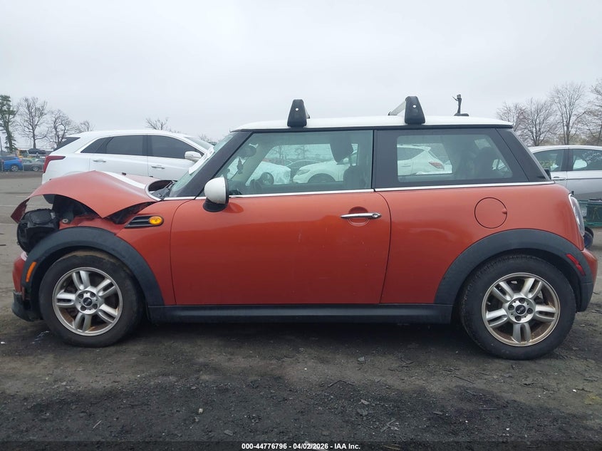 2013 Mini Hardtop Cooper VIN: WMWSU3C58DT683332 Lot: 44776796