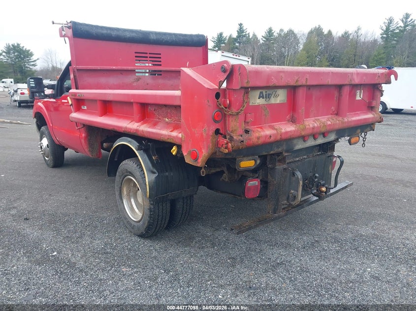 2011 Ford F-350 Chassis Xl