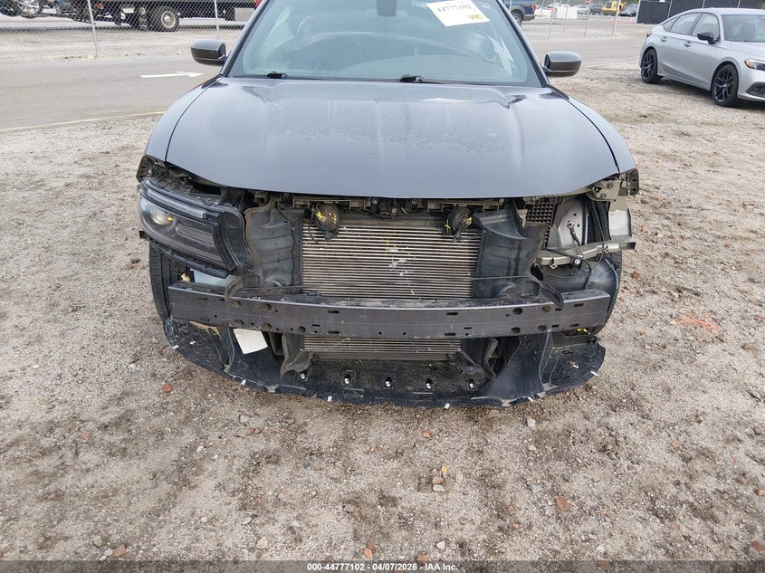 2019 Dodge Charger - widok 6