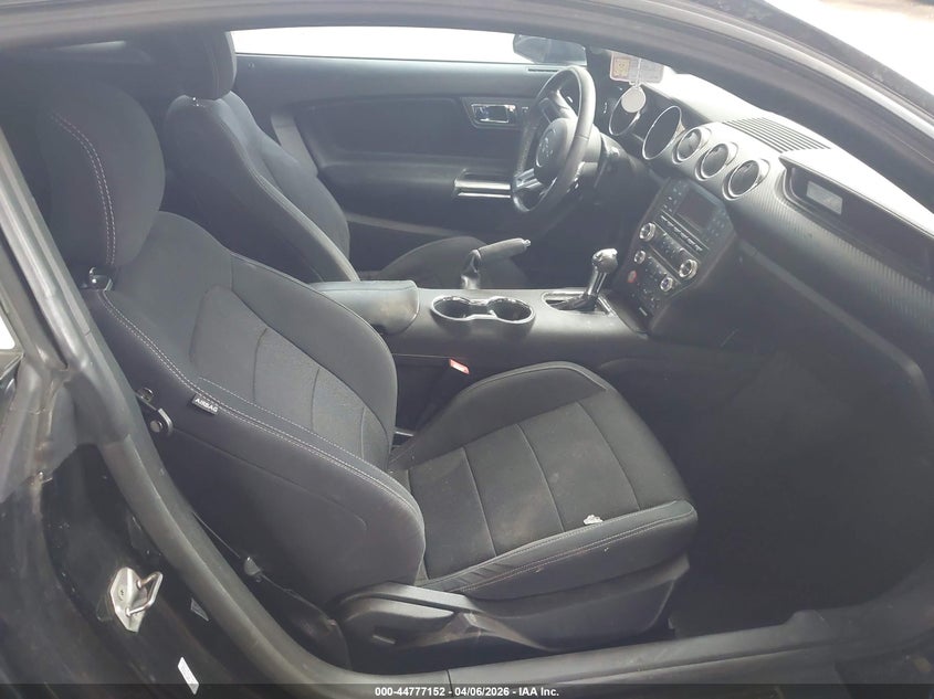 2016 Ford Mustang V6