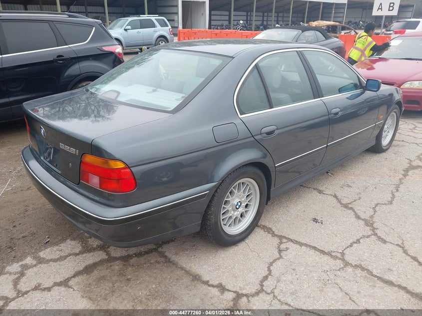 2000 BMW 528Ia