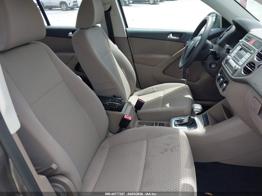 2010 Volkswagen Tiguan S