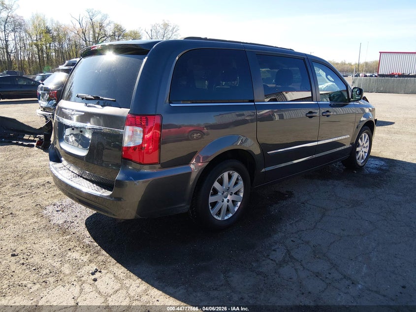 2016 Chrysler Town & Country Touring