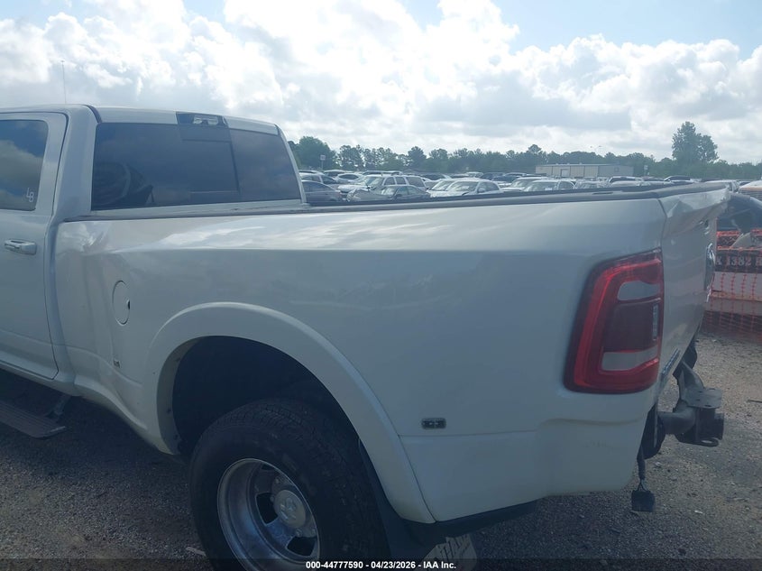 2022 Ram 3500 Laramie 4x4 8' Box White Lot 111044777590 Vin 3C63RRJL2NG113717