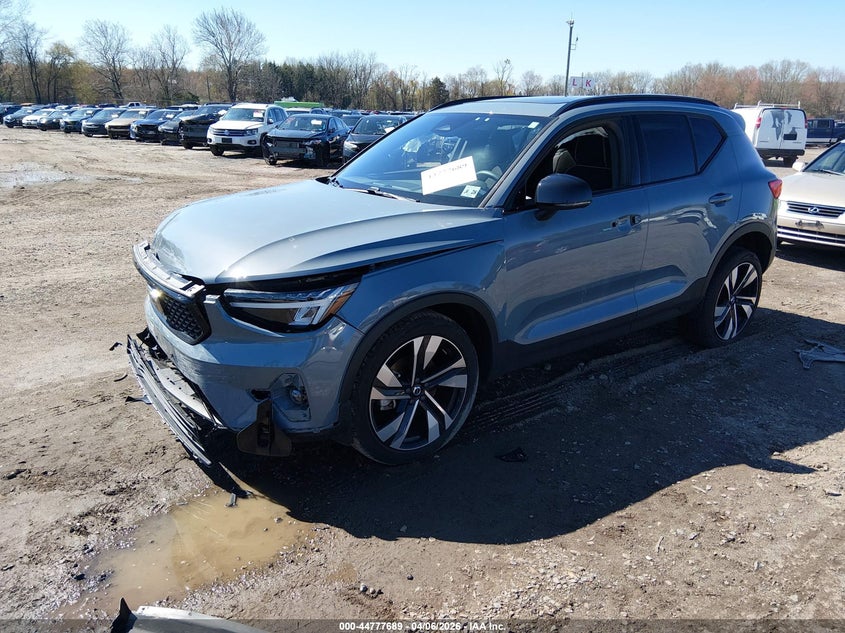 2023 Volvo Xc40 B5 Plus Dark Theme VIN: YV4L12UWXP2114104 Lot: 44777689