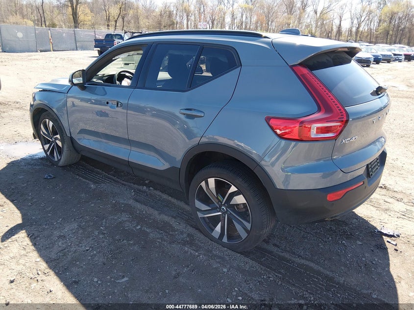 2023 Volvo Xc40 B5 Plus Dark Theme VIN: YV4L12UWXP2114104 Lot: 44777689