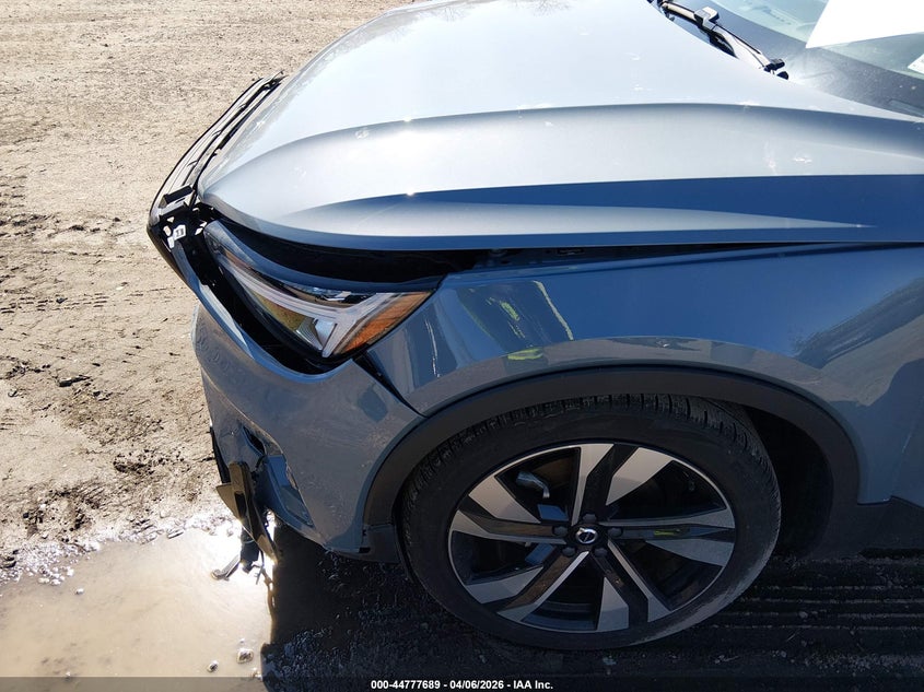 2023 Volvo Xc40 B5 Plus Dark Theme VIN: YV4L12UWXP2114104 Lot: 44777689