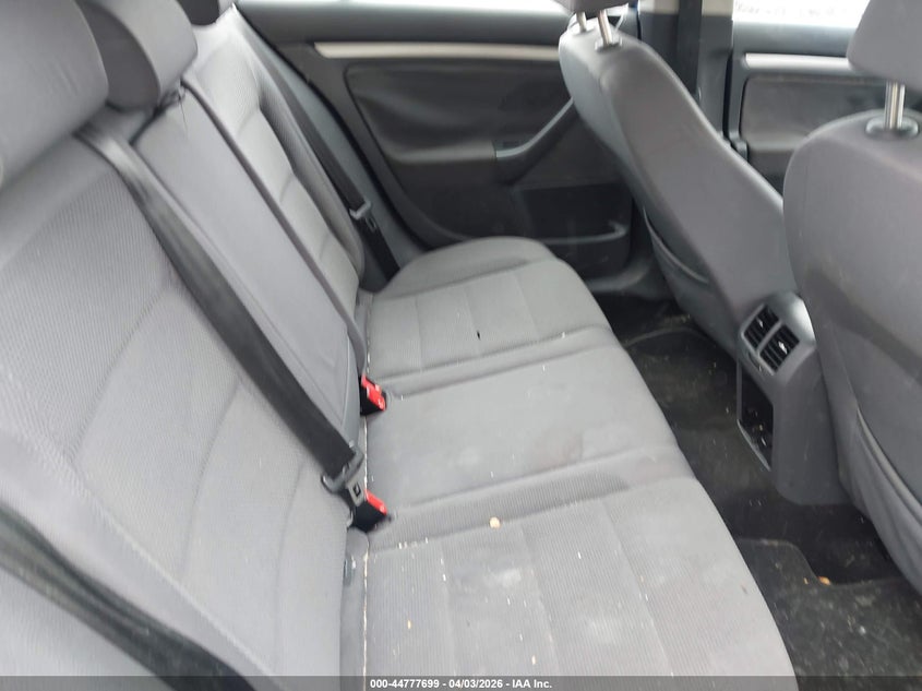 2007 Volkswagen Rabbit 4-Door VIN: WVWDS71K27W272707 Lot: 44777699