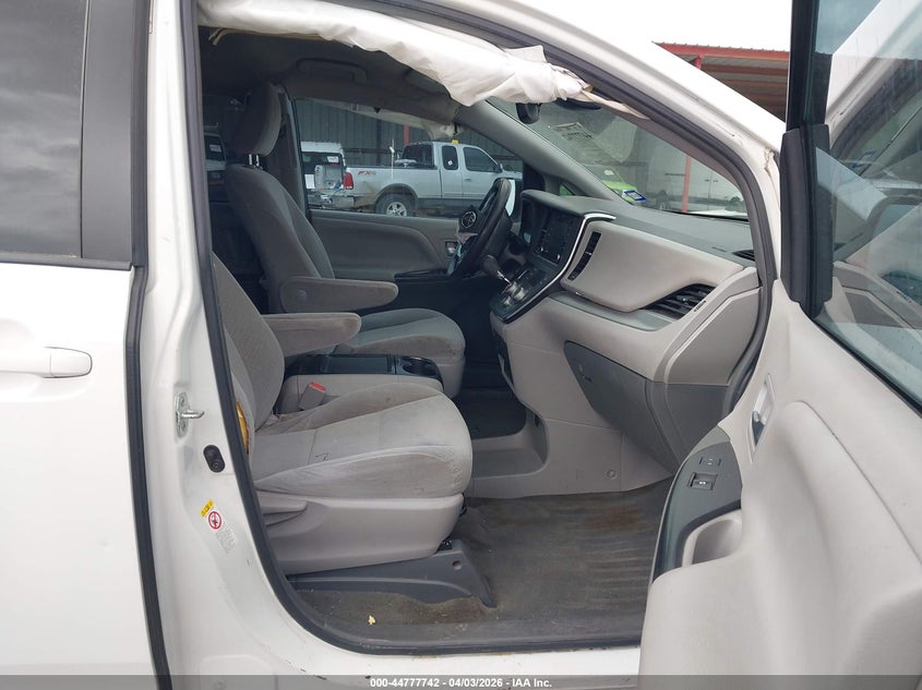 2018 Toyota Sienna Le 8 Passenger