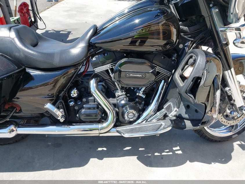 2015 Harley-Davidson Flhxse Cvo Street Glide VIN: 1HD1PXN39FB955824 Lot: 44777782