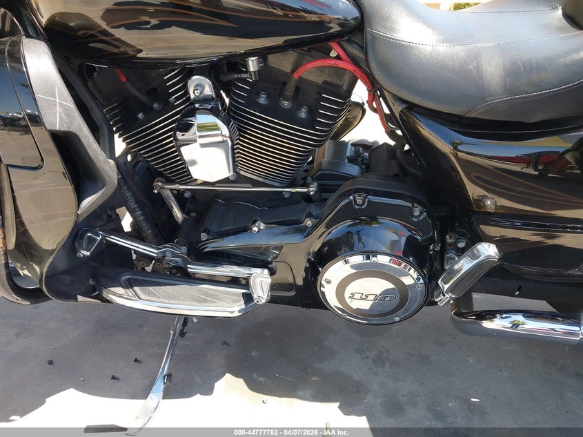 2015 Harley-Davidson Flhxse Cvo Street Glide VIN: 1HD1PXN39FB955824 Lot: 44777782