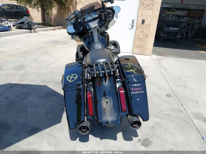 2015 Harley-Davidson Flhxse Cvo Street Glide VIN: 1HD1PXN39FB955824 Lot: 44777782