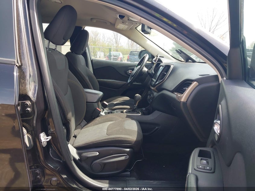 2016 Jeep Cherokee Altitude