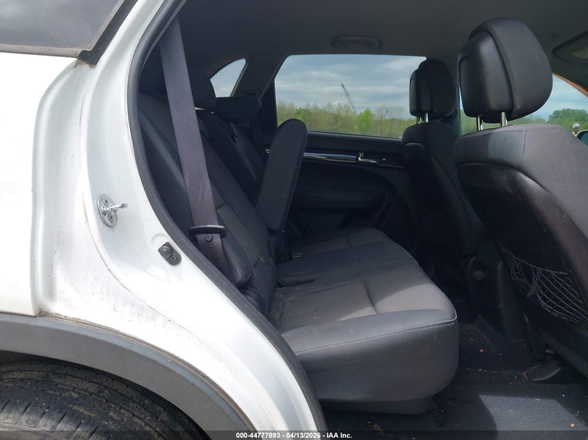 2013 Kia Sorento Lx VIN: 5XYKT3A60DG364181 Lot: 44777893