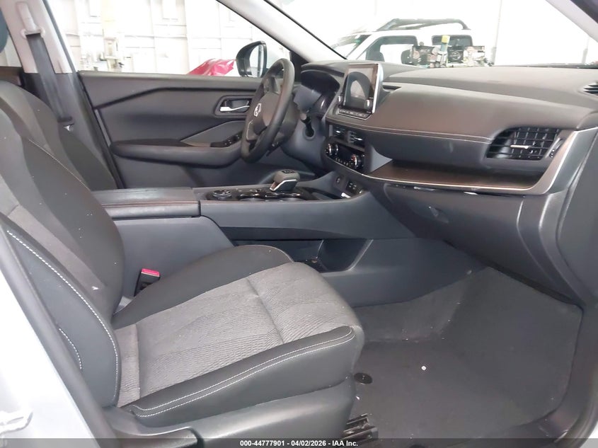 2025 NISSAN ROGUE auction photo 5