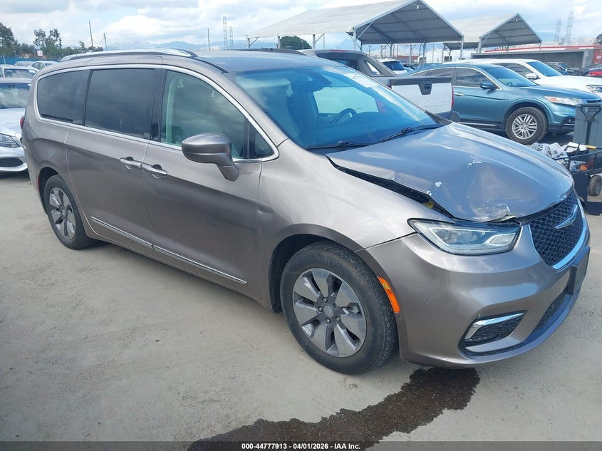 2018 Chrysler Pacifica Hybrid Touring L