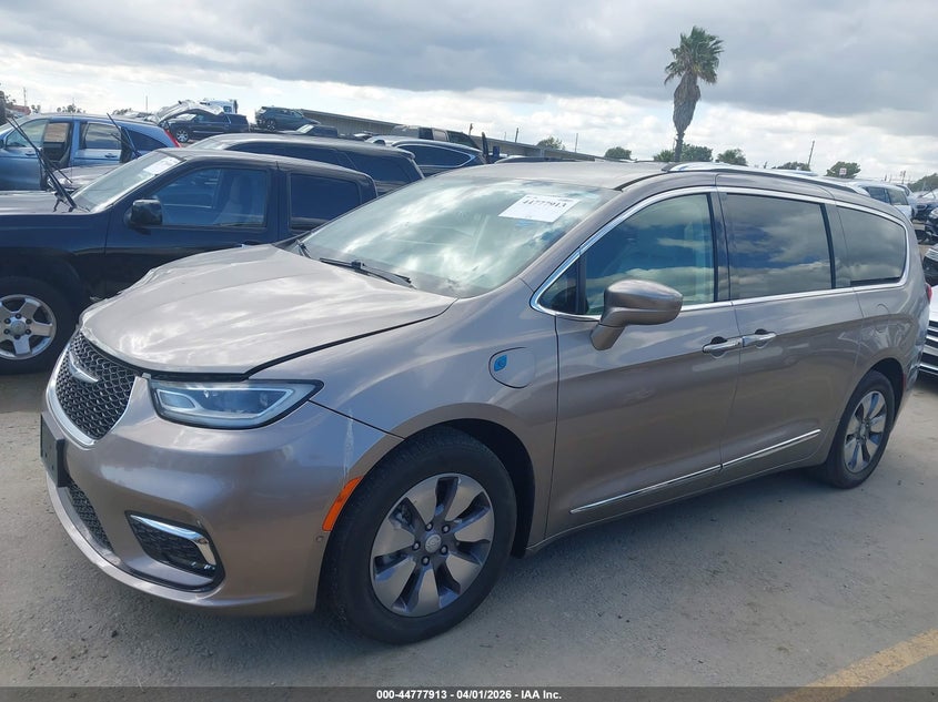 2018 Chrysler Pacifica Hybrid Touring L