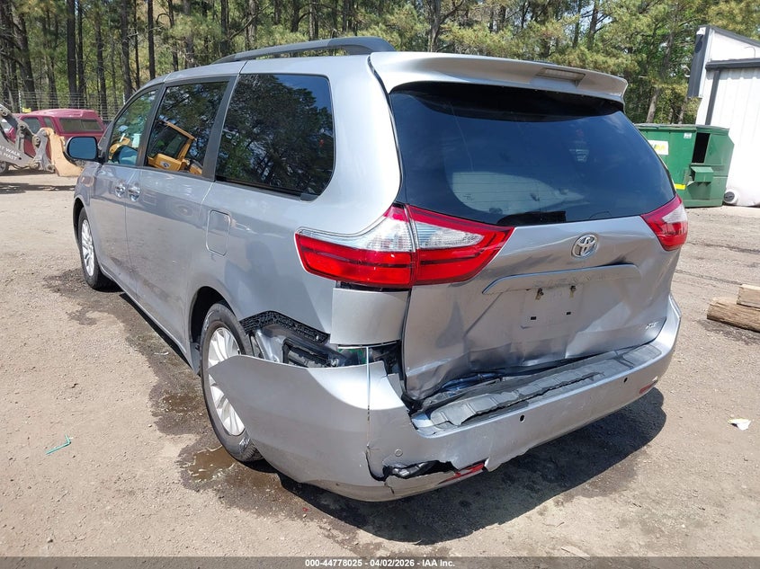 VIN 5TDYZ3DC2HS779215 2017 TOYOTA SIENNA XLE PREMIUM 8 PASSENGER