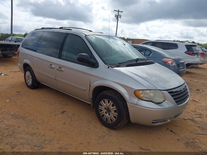 2006 Chrysler Town & Country Lx