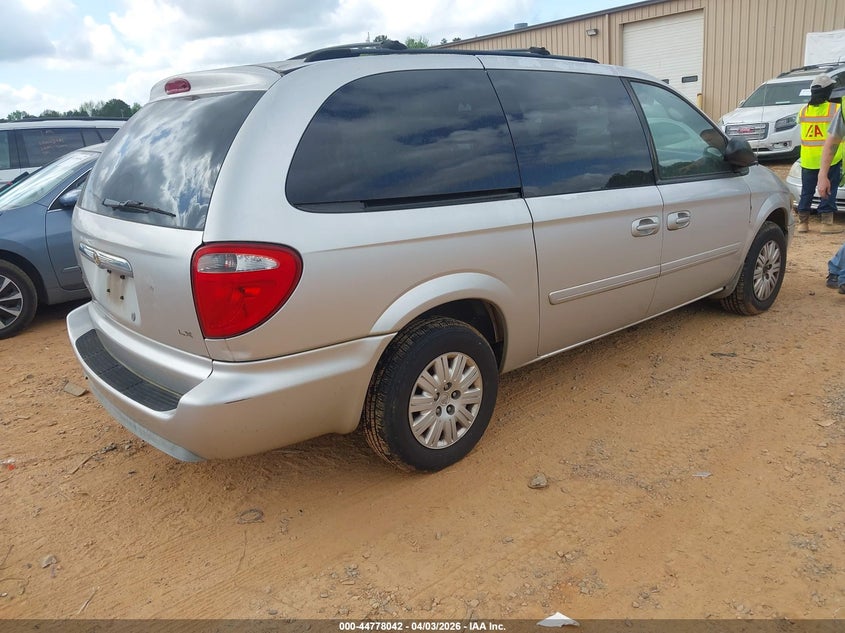2006 Chrysler Town & Country Lx