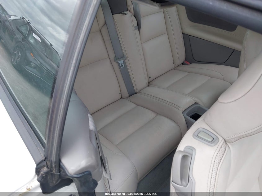 2011 Volvo C70 T5 VIN: YV1672MC0BJ115386 Lot: 44778178