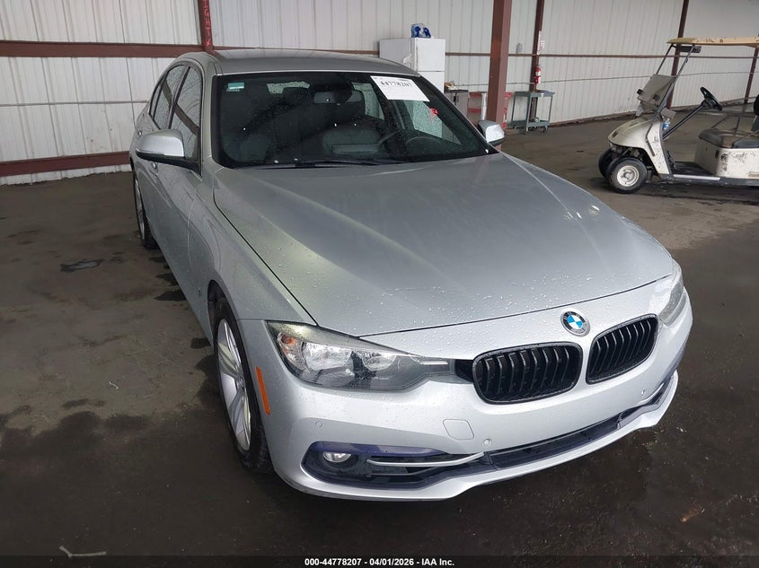 Vin: wba8e1c59hk480361, lot: 45275455, bmw 330e iperformance 2017 img_1