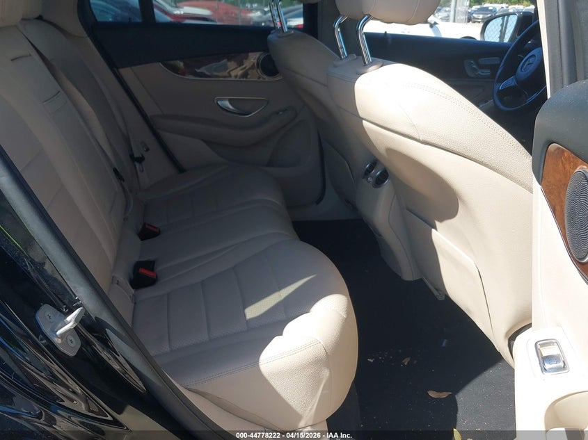 2017 Mercedes-Benz Glc 300 4Matic VIN: WDC0G4KB7HF262277 Lot: 44778222