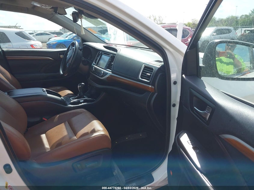 2019 TOYOTA HIGHLANDER auction photo 5