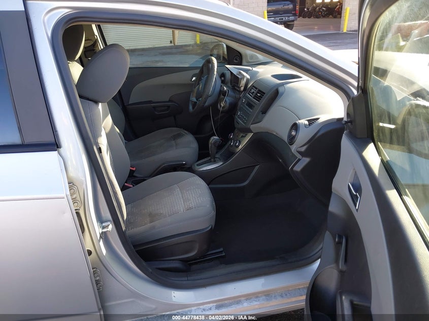 2013 Chevrolet Sonic Ls Auto