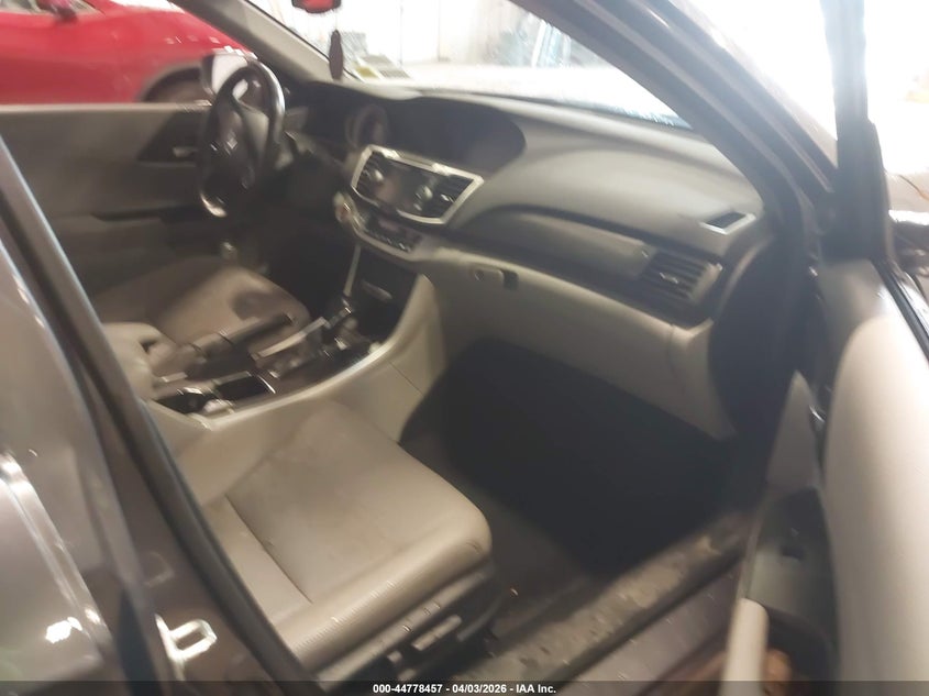 2013 HONDA ACCORD auction photo 5