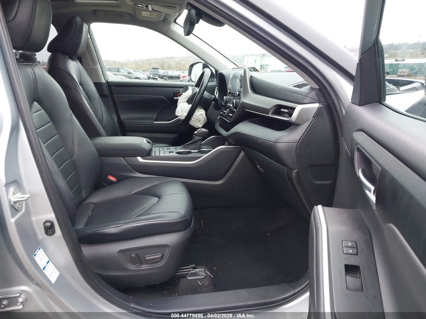 2020 Toyota Highlander Xle