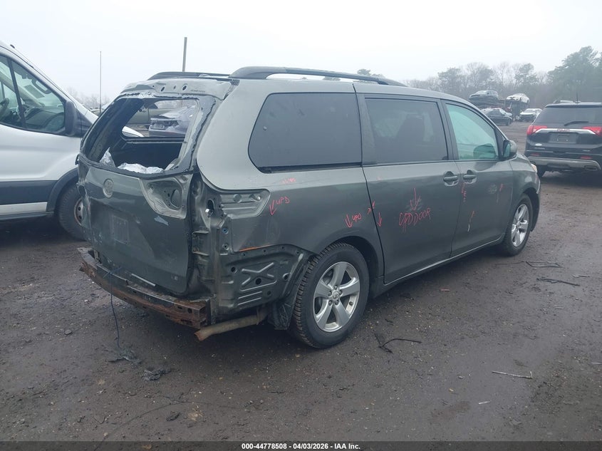 2011 Toyota Sienna Le V6