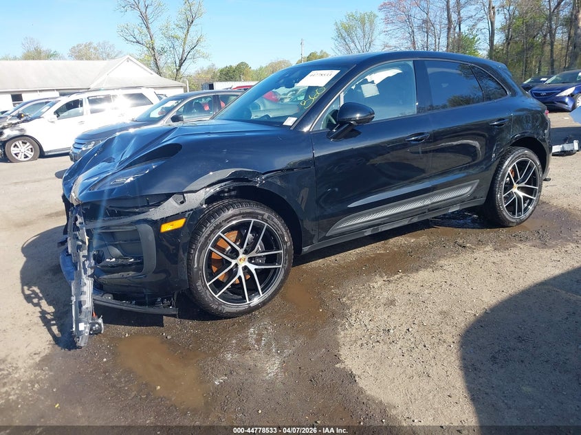 2025 Porsche Macan T