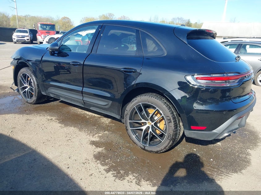 2025 Porsche Macan T