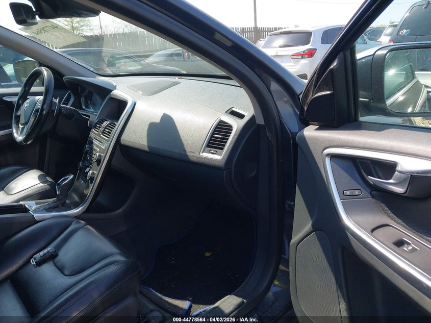 2014 Volvo Xc60 T6 R-Design Platinum