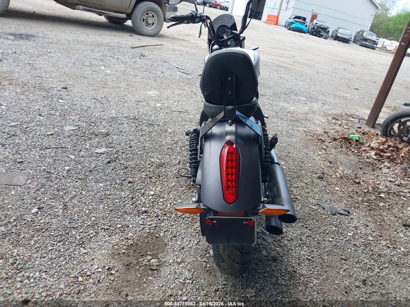 VIN 5VPFTB004H3001418 2017 VICTORY MOTORCYCLES OCTANE