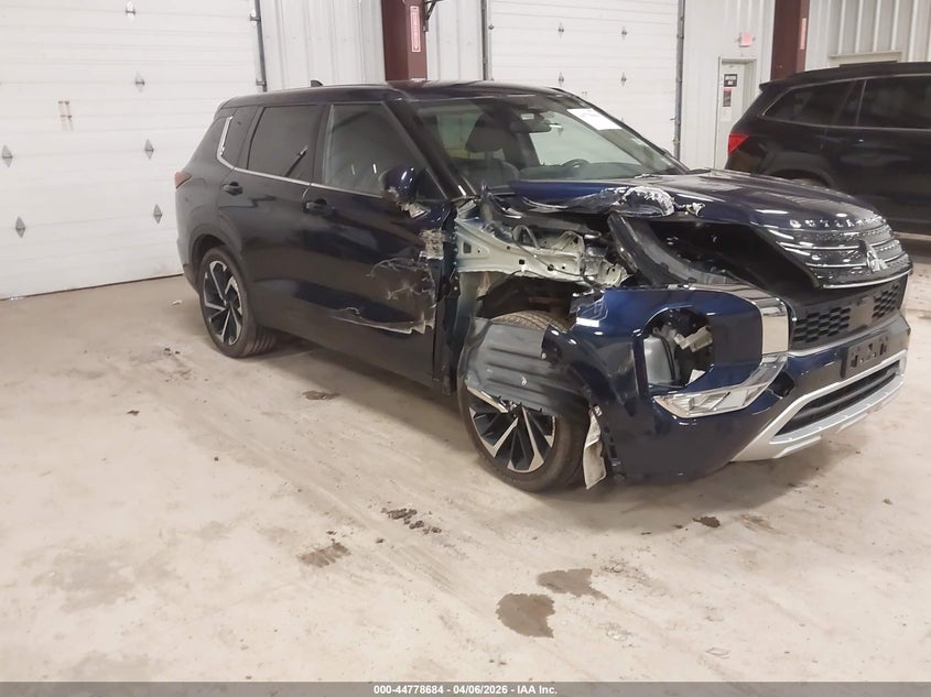 JA4J4UA85NZ013313 2022 Mitsubishi Outlander Black Edition S-Awc/Se 2.5 S-Awc/Se Launch Edition S-Awc auction photo 1