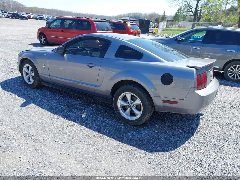 2007 Ford Mustang V6 Deluxe/V6 Premium