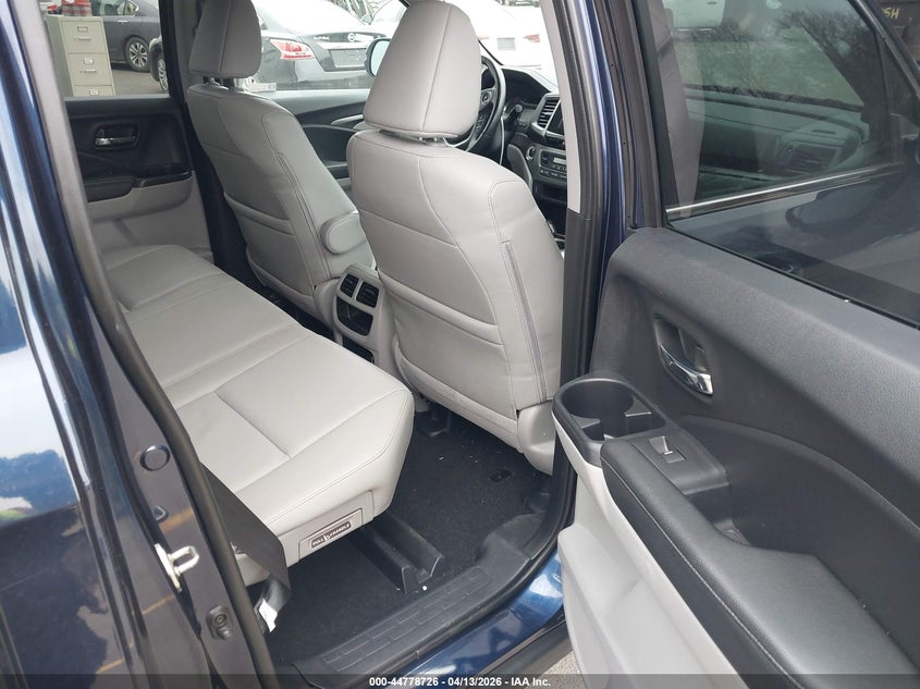 2019 Honda Ridgeline Rtl-T VIN: 5FPYK3F61KB033434 Lot: 44778726