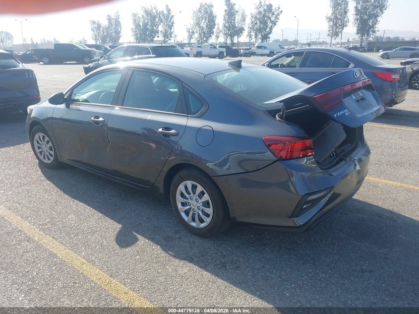 Vin: 3kpf24ad7me394770, lot: 45276383, kia forte fe 20213