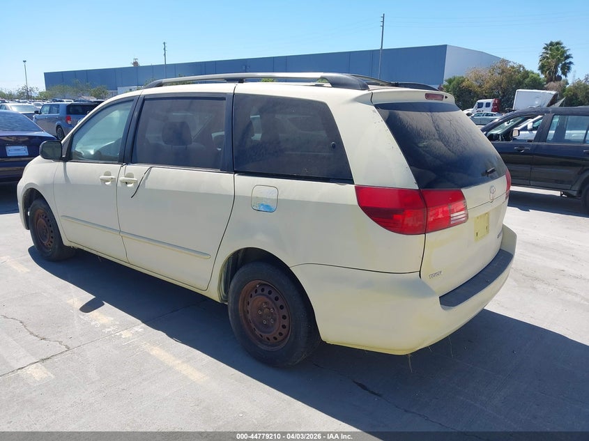 2004 Toyota Sienna Le