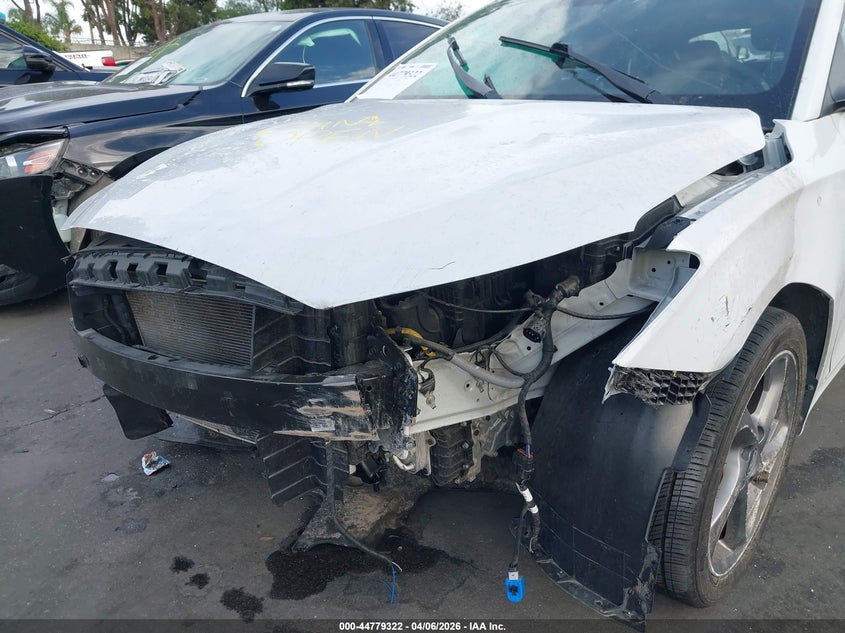 2020 Hyundai Veloster 2.0 VIN: KMHTG6AF8LU030788 Lot: 44779322