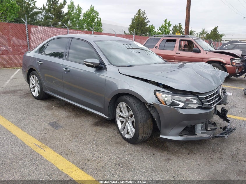 2019 Volkswagen Passat 2.0T Wolfsburg Edition