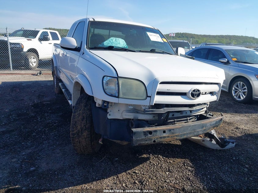 2003 TOYOTA TUNDRA LTD V8